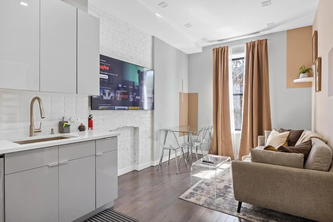 ניו יורק Swj Whole Bldg - Largest Place In Nyc_21 Beds_6 Apts 0*, ניו יורק